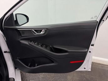 Hyundai IONIQ 1.6 h-GDi Premium DCT Euro 6 (s/s) 5dr
