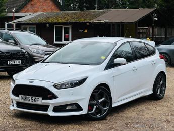 Ford Focus 2.0T EcoBoost ST-3 Euro 6 (s/s) 5dr