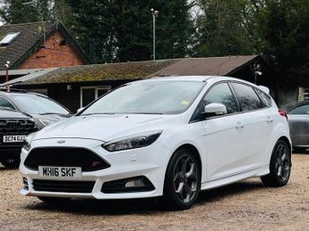 Ford Focus 2.0T EcoBoost ST-3 Euro 6 (s/s) 5dr
