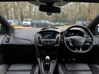 Ford Focus 2.0T EcoBoost ST-3 Euro 6 (s/s) 5dr