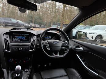 Ford Focus 2.0T EcoBoost ST-3 Euro 6 (s/s) 5dr