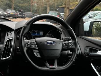 Ford Focus 2.0T EcoBoost ST-3 Euro 6 (s/s) 5dr