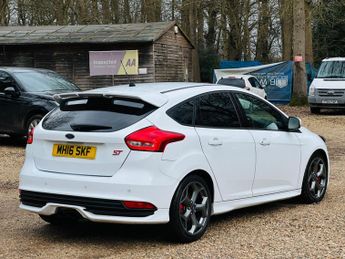 Ford Focus 2.0T EcoBoost ST-3 Euro 6 (s/s) 5dr