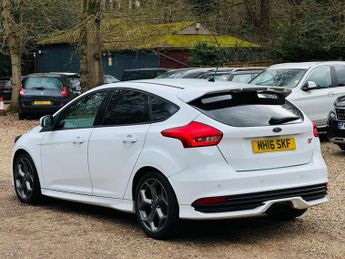 Ford Focus 2.0T EcoBoost ST-3 Euro 6 (s/s) 5dr
