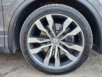 Volkswagen Tiguan 2.0 TSI R-Line DSG 4Motion Euro 6 (s/s) 5dr