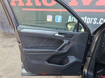 Volkswagen Tiguan 2.0 TSI R-Line DSG 4Motion Euro 6 (s/s) 5dr