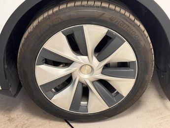Tesla Model Y (Dual Motor) Long Range Auto 4WDE 5dr