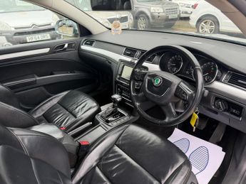 Skoda Superb 2.0 TDI Elegance DSG 4WD Euro 5 5dr