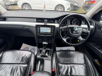 Skoda Superb 2.0 TDI Elegance DSG 4WD Euro 5 5dr