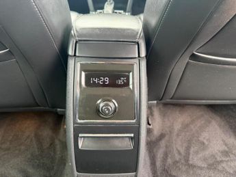 Skoda Superb 2.0 TDI Elegance DSG 4WD Euro 5 5dr