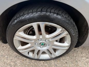 Skoda Superb 2.0 TDI Elegance DSG 4WD Euro 5 5dr