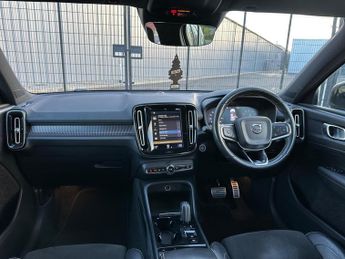 Volvo XC40 2.0 T5 R-Design SUV 5dr Petrol Auto AWD Euro 6 (s/s) (247 ps)