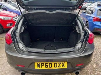 Alfa Romeo Giulietta 2.0 JTDM-2 Veloce Euro 5 (s/s) 5dr