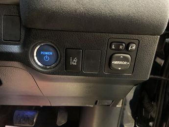 Toyota RAV4 2.5 VVT-h Icon CVT 4WD Euro 6 (s/s) 5dr (Safety Sense, Nav)