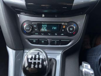 Ford Focus 1.0T EcoBoost Titanium Navigator Euro 5 (s/s) 5dr