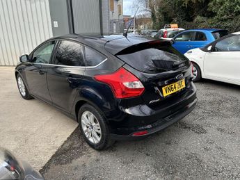 Ford Focus 1.0T EcoBoost Titanium Navigator Euro 5 (s/s) 5dr