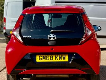 Toyota AYGO 1.0 VVT-i x-play x-shift Euro 6 5dr