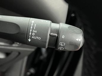 DS AUTOMOBILES DS 3 CROSSBACK E-TENSE 50kWh Ultra Prestige Crossback Auto 5dr