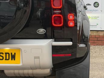 Land Rover Defender 110 3.0 D250 MHEV XS Edition Auto 4WD Euro 6 (s/s) 5dr