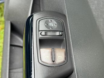 Vauxhall Corsa 1.4i 16v Design Hatchback 3dr Petrol Automatic (a/c) (163 g/km, 