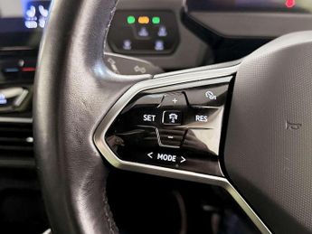 Volkswagen ID.3 Pro Performance 58kWh Life Hatchback 5dr Electric Auto (204 ps)