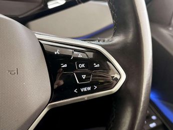 Volkswagen ID.3 Pro Performance 58kWh Life Hatchback 5dr Electric Auto (204 ps)