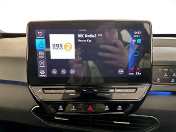 Volkswagen ID.3 Pro Performance 58kWh Life Hatchback 5dr Electric Auto (204 ps)