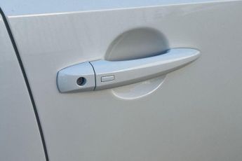 Nissan Qashqai 1.3 DIG-T (160ps) N-Connecta