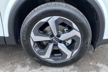 Nissan Qashqai 1.3 DIG-T (160ps) N-Connecta