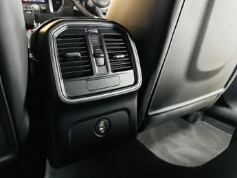 Porsche Macan 3.6T V6 Turbo PDK 4WD Euro 6 (s/s) 5dr