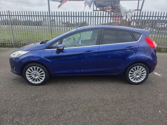 Ford Fiesta 1.0T EcoBoost Titanium Euro 5 (s/s) 5dr