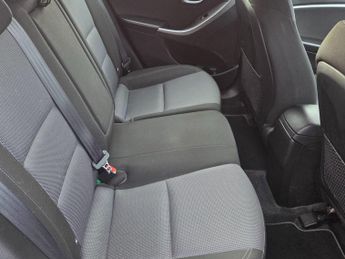 Hyundai i30 1.6 CRDi Blue Drive SE Tourer Euro 6 (s/s) 5dr