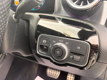 Mercedes-Benz A Class 1.3 A200 AMG Line (Premium) 7G-DCT Euro 6 (s/s) 5dr