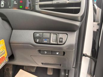 Hyundai IONIQ 38.3kWh Premium Auto 5dr