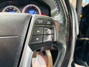 Volvo XC60 2.4 D5 SE Lux Premium Geartronic AWD Euro 4 5dr