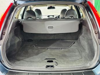 Volvo XC60 2.4 D5 SE Lux Premium Geartronic AWD Euro 4 5dr