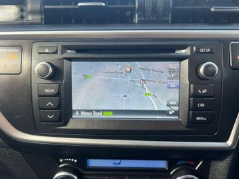 Toyota Auris 1.8 VVT-h Icon Plus CVT Euro 5 (s/s) 5dr