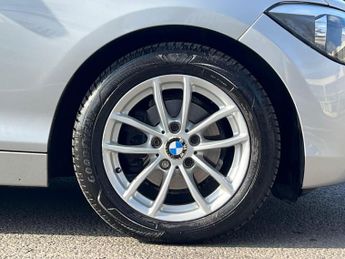 BMW 1 Series 2.0 118d SE Auto Euro 5 (s/s) 5dr