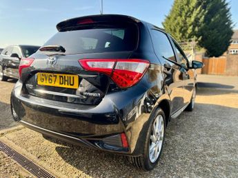 Toyota Yaris 1.5 VVT-h Excel E-CVT Euro 6 (s/s) 5dr (15in Alloy)