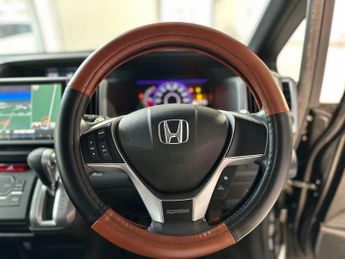 Honda Stepwagon 2.0 Petrol - Automatic (s/s) Spada Z