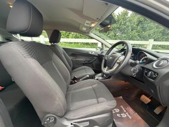 Ford Fiesta 1.0T EcoBoost Zetec Powershift Euro 5 3dr