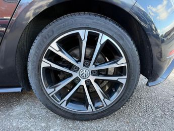 Volkswagen Golf 1.5 TSI EVO R-Line DSG Euro 6 (s/s) 5dr
