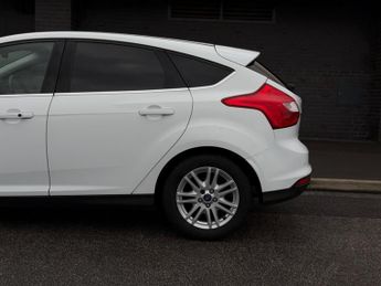 Ford Focus 1.6 Titanium Powershift Euro 5 5dr