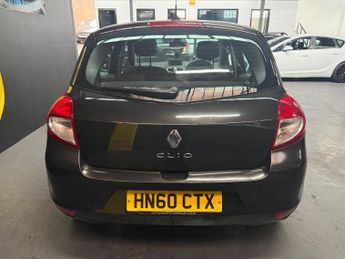 Renault Clio 1.2 TCe Dynamique TomTom Euro 5 5dr