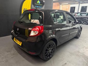 Renault Clio 1.2 TCe Dynamique TomTom Euro 5 5dr
