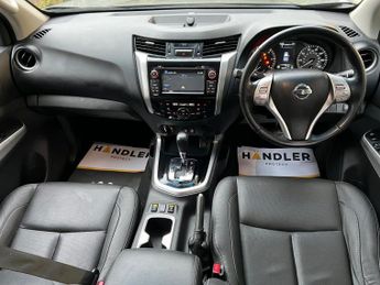 Nissan Navara 2.3 dCi Tekna Auto 4WD Euro 6 4dr