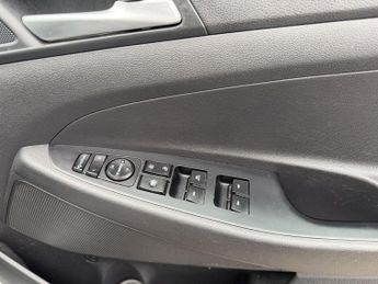 Hyundai TUCSON 1.7 CRDi Blue Drive Premium DCT Euro 6 (s/s) 5dr