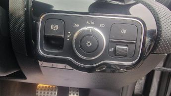 Mercedes-Benz CLA 1.3 CLA180 AMG Line (Premium 2) Coupe 7G-DCT Euro 6 (s/s) 4dr