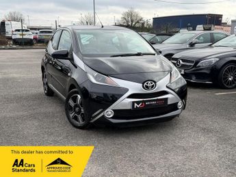 Toyota AYGO 1.0 VVT-i x-clusiv x-shift Euro 5 5dr Euro 5