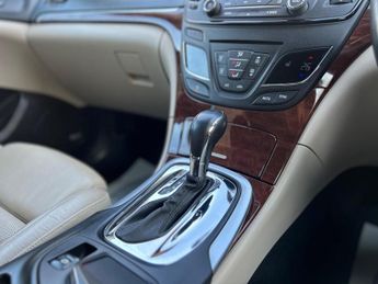 Vauxhall Insignia 2.0 CDTi BiTurbo Elite Nav Sports Tourer Auto Euro 5 5dr